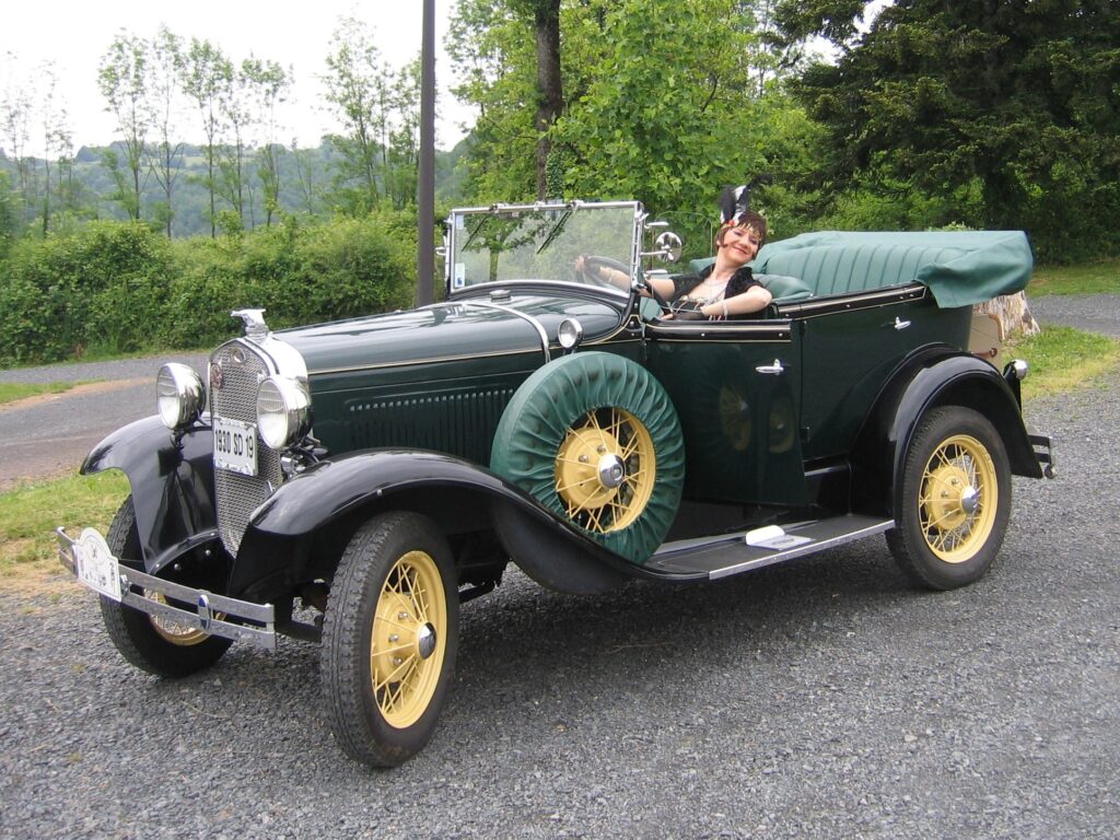 Image du concert Miss Charleston : Nathalie Marcillac au volant d'une Torpedo
